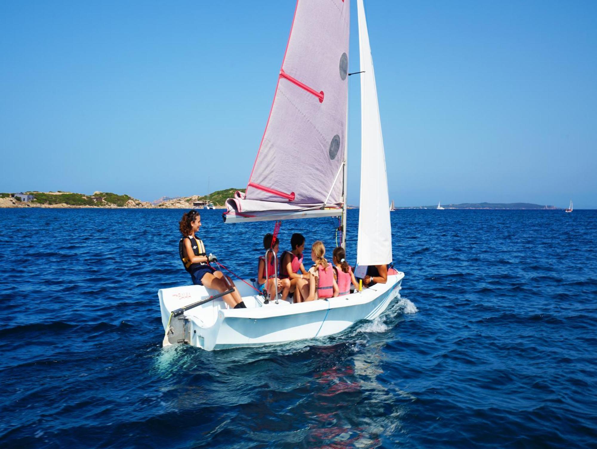 فندق Touring Club Italiano - La Maddalena المظهر الخارجي الصورة