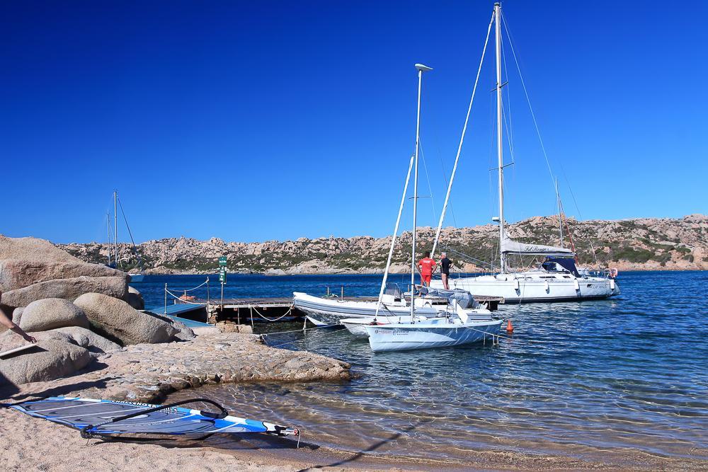 فندق Touring Club Italiano - La Maddalena لا ماداّلينا المظهر الخارجي الصورة